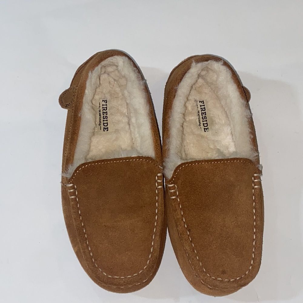 FIRESIDE BY DEARFOAMS  SLIPPERS MOCCASINS SIZE 6 US RU37